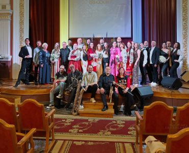ПІСНЯ ЄДНАЄ УКРАЇНУ